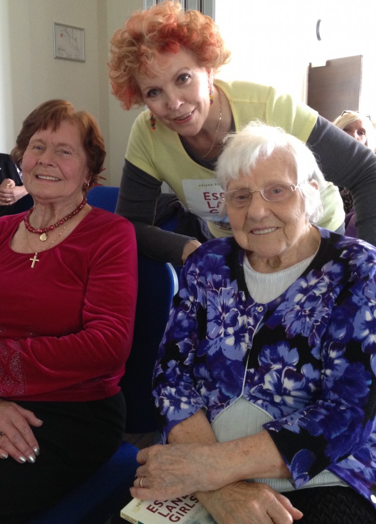 Dee Gordan with Essex Land Girls Betty Cloughton (left) and Elsie Haysman (right)