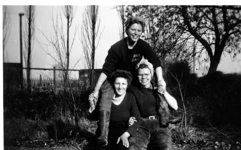 3 Land Girls - Violet Budd (left), Doris (Cockney), and Florrie (right)