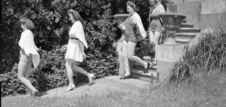 Land girls staying at St Elmo's WLA Rest House, Torquay, go swimming during their paid holiday. Photo courtesy of the Imperial War Museum.