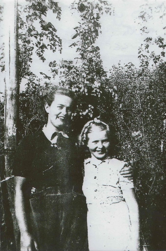 Doris Bradley with her younger sister Jean