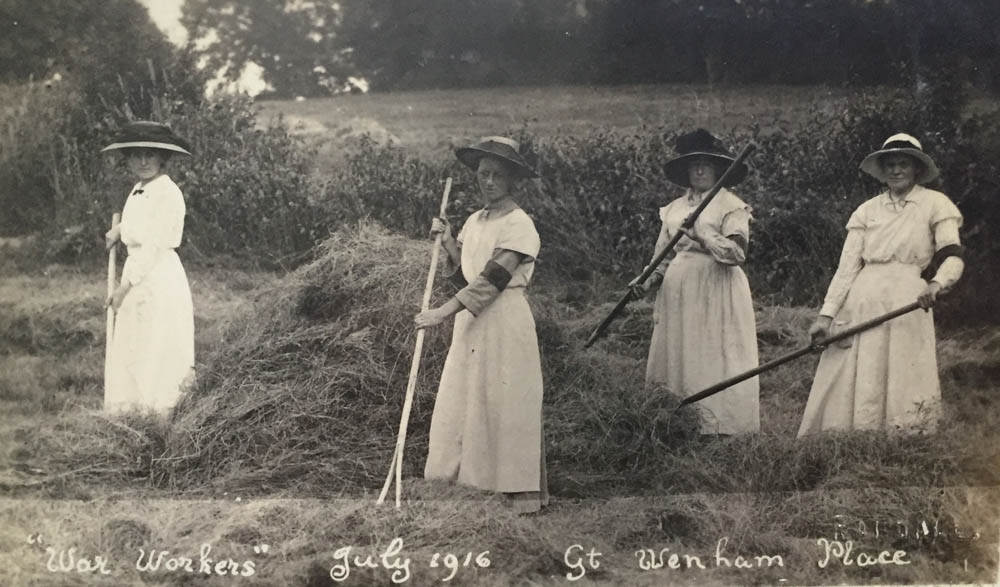 Female agricultural workers at Great Wenham Place in July 1916.